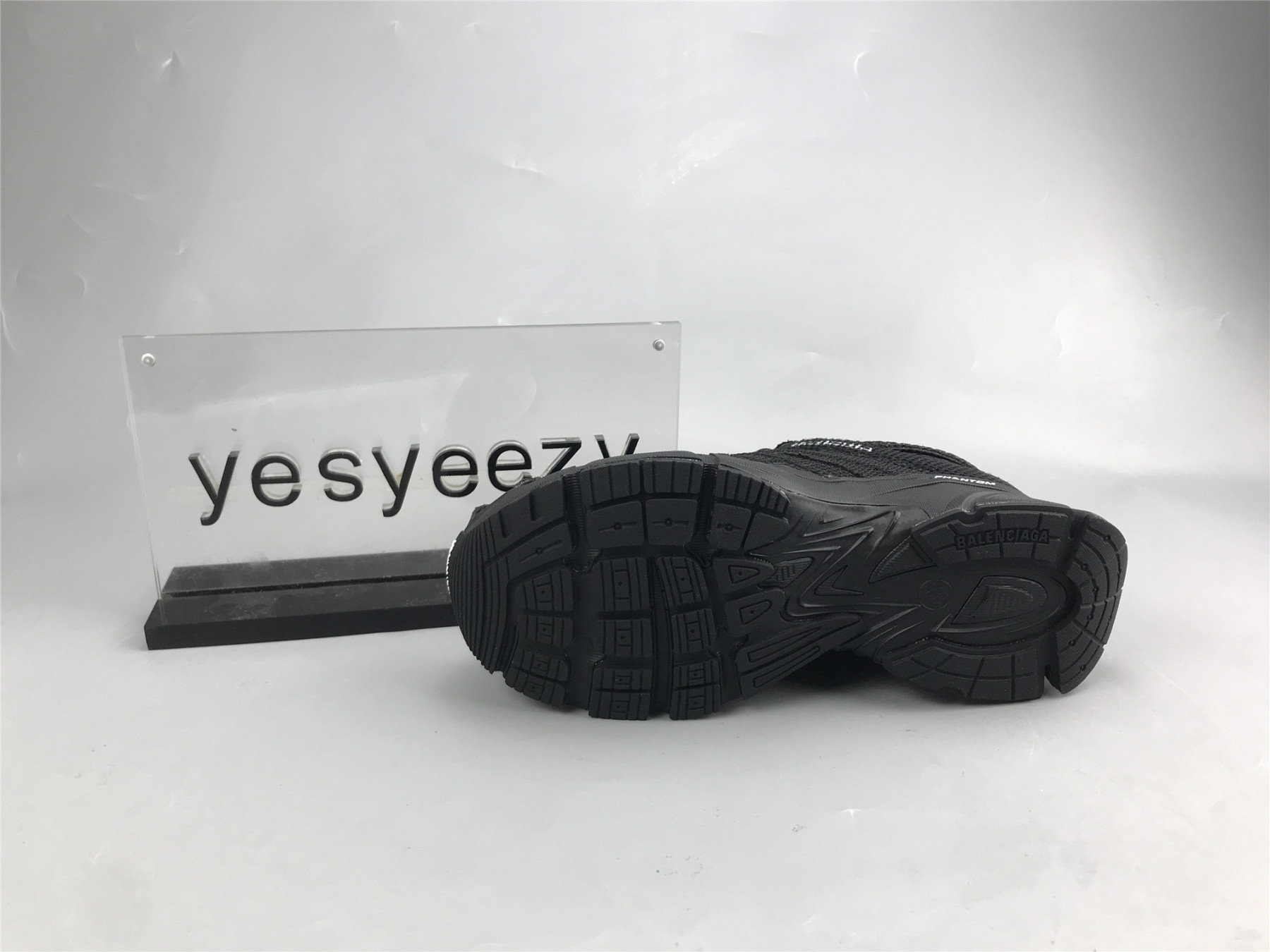 ua phanT0m sneaker black
