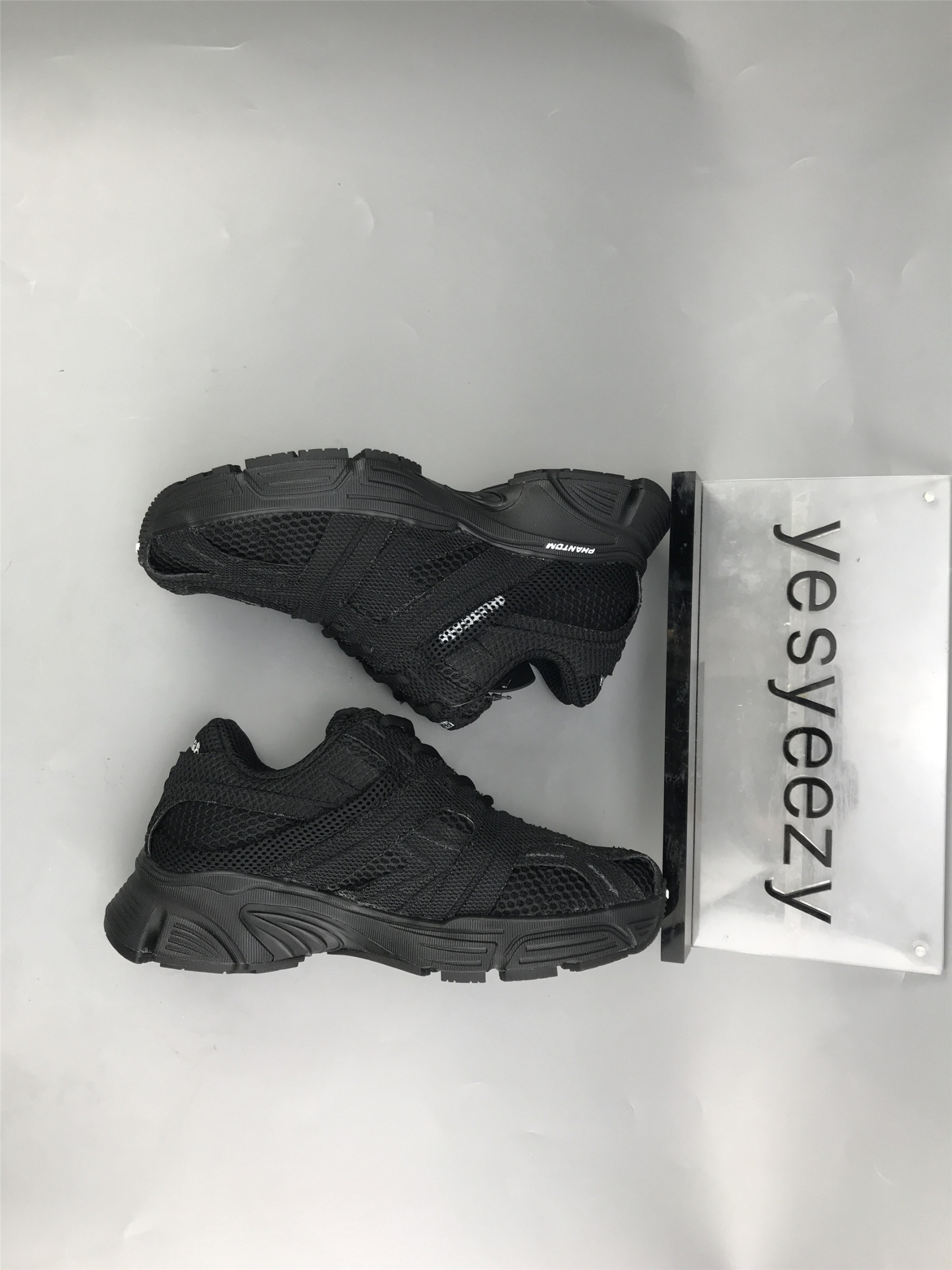 ua phanT0m sneaker black