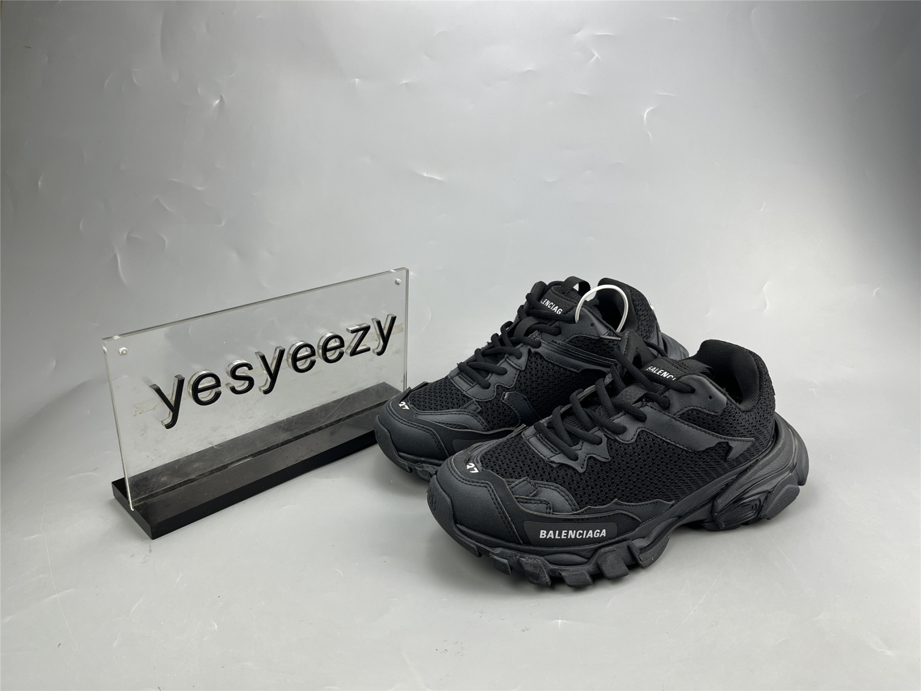UA TRACK 3 SNEAKER BLACK WHITE