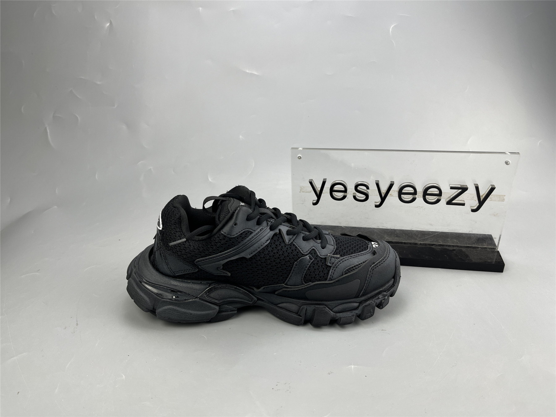 UA TRACK 3 SNEAKER BLACK WHITE