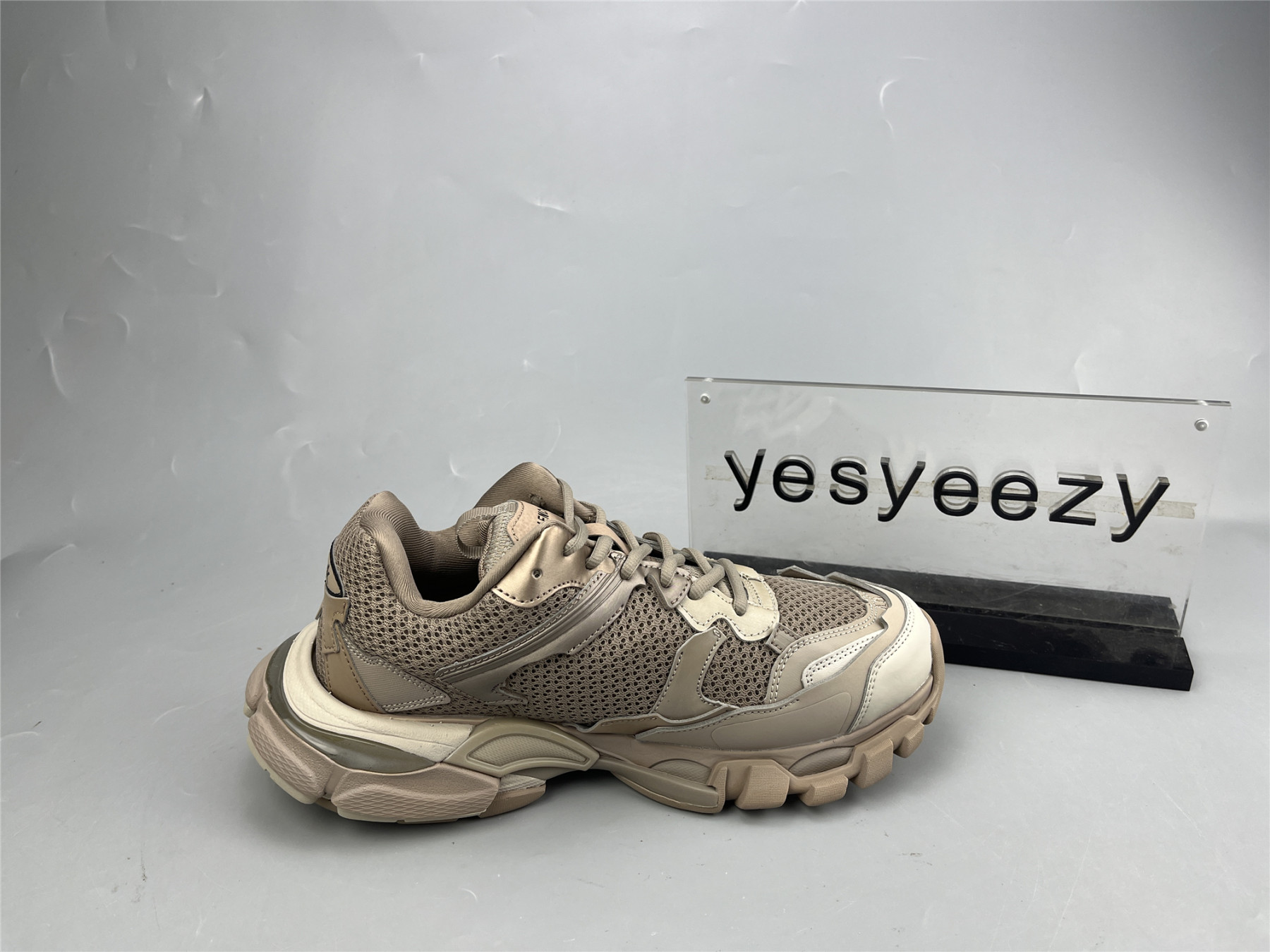 UA TRACK 3 SNEAKER DRK BEIG