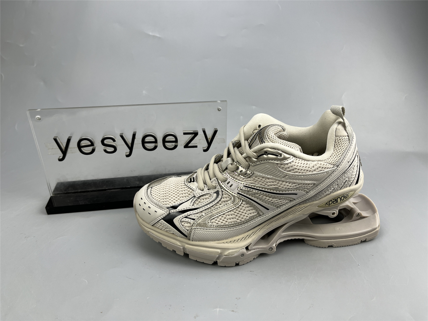 UA X-PANDER BEIGE BROWN