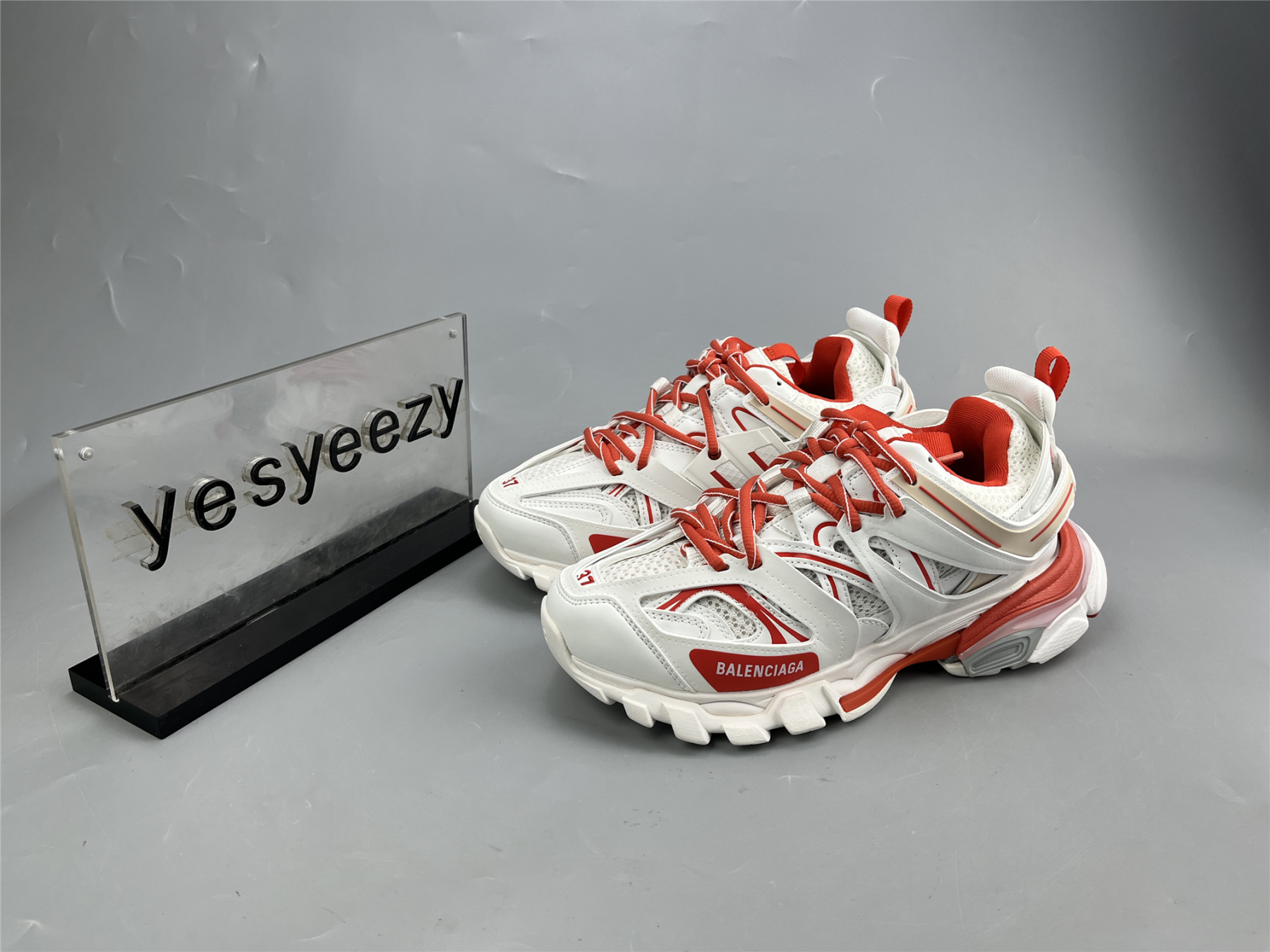 UA TRACK SNEAKER WHTE RED