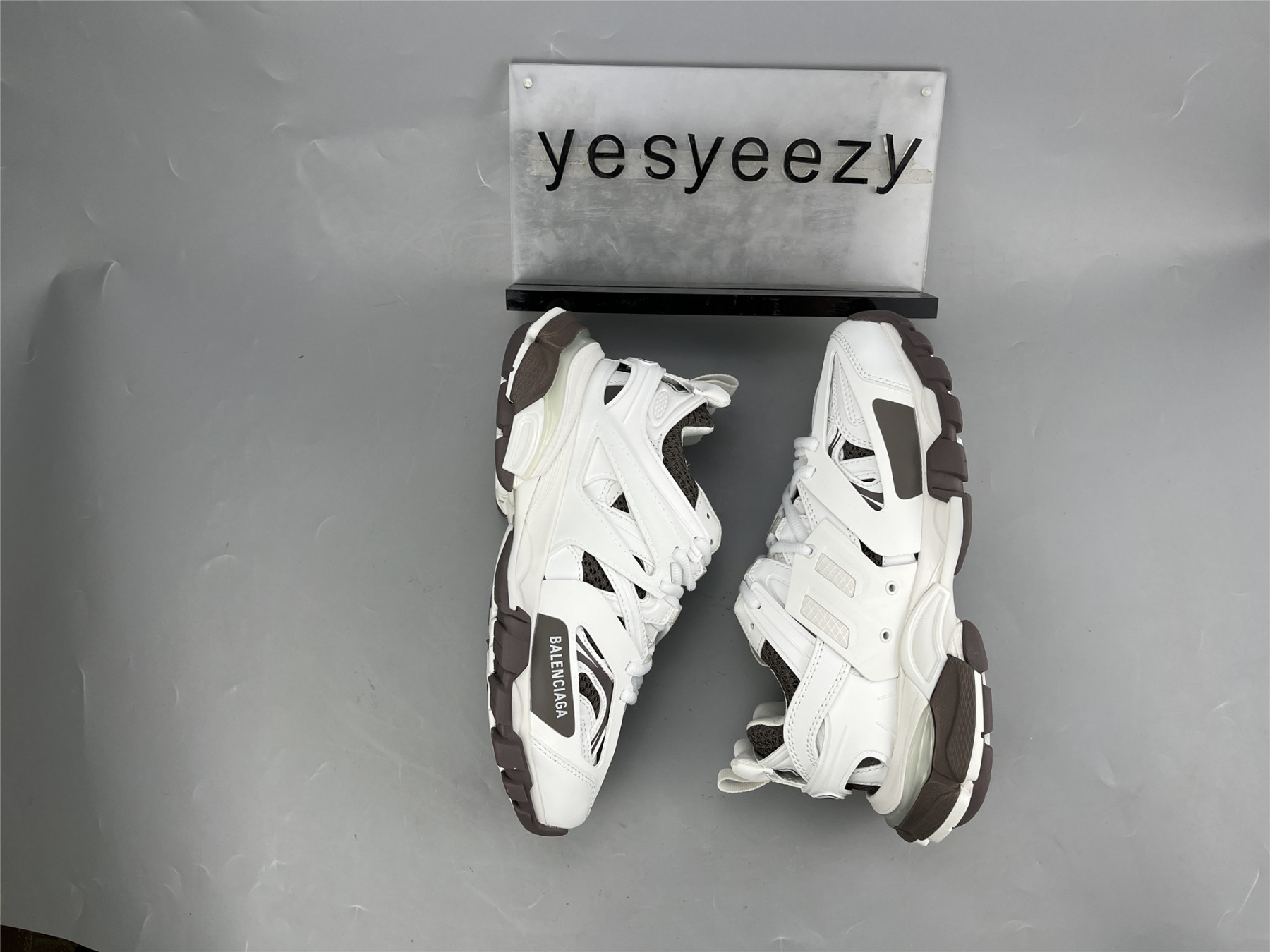 UA TRACK SNEAKER SILVER COLORBLOCK