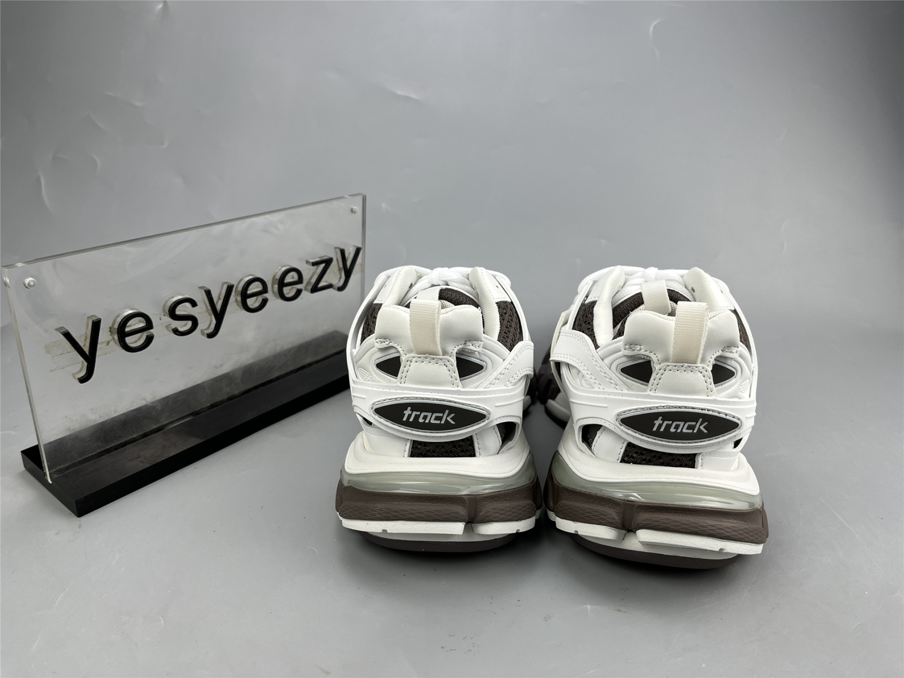 UA TRACK SNEAKER SILVER COLORBLOCK