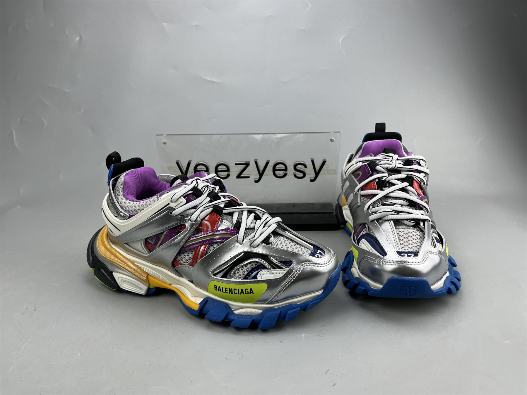 UA SNEAKER SILVER COLORBLOCK
