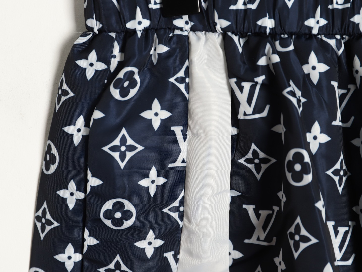 l0vis Vvtt0n pants suit