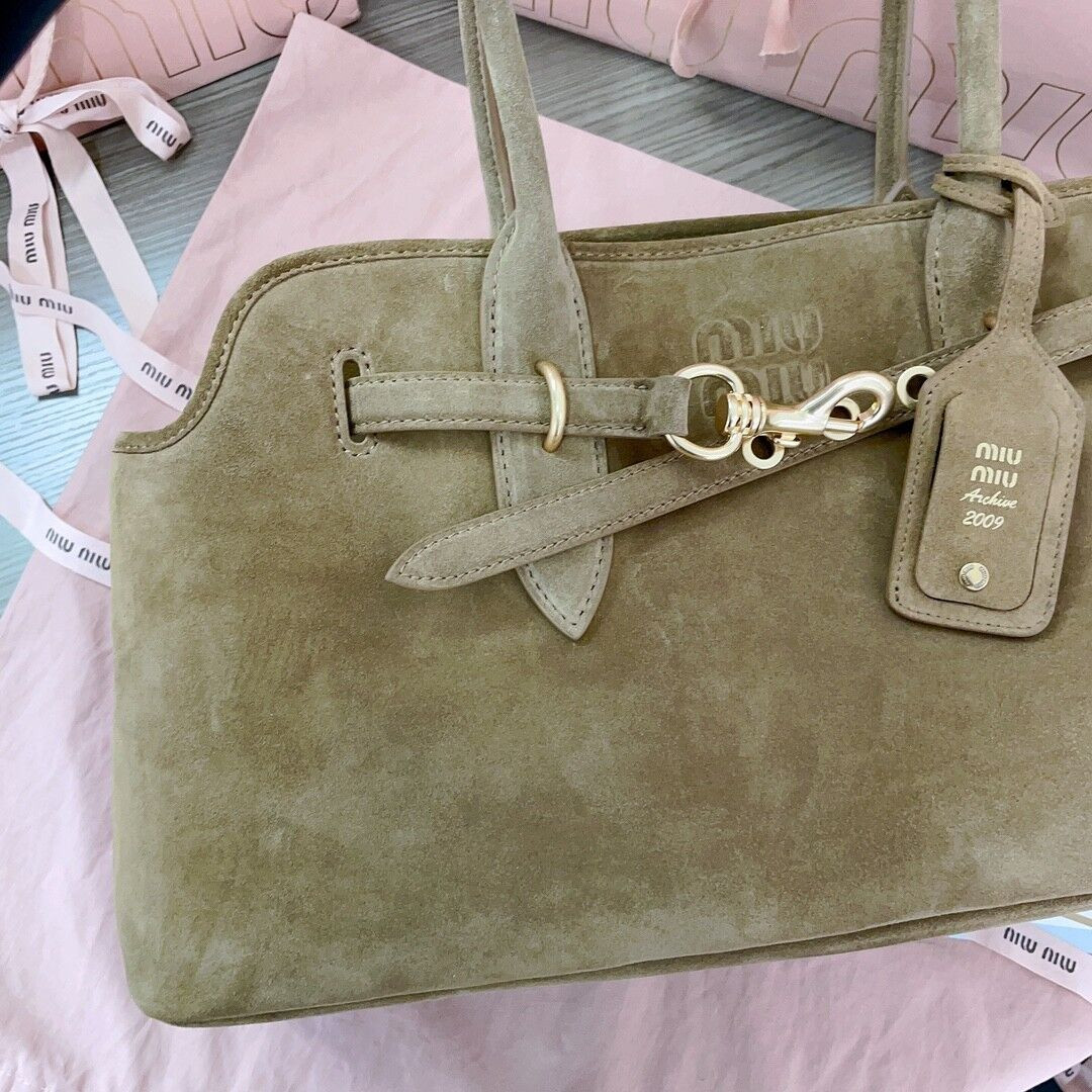 M1v M1v aventure suede bag 22.5x44x14.5cm