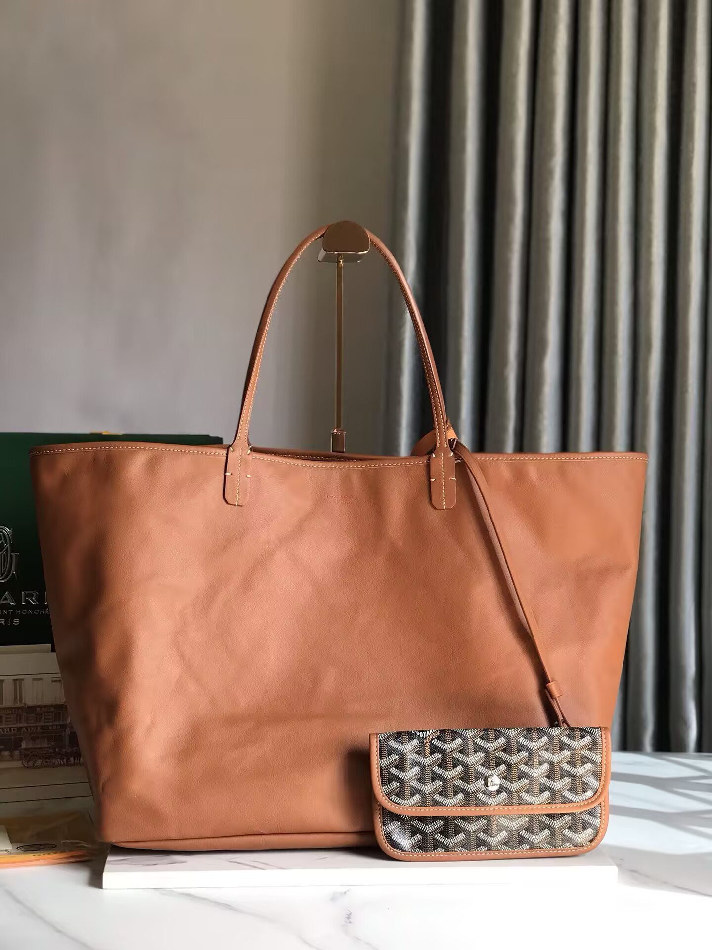 G09ard anjou gm bag 39x32x19cm