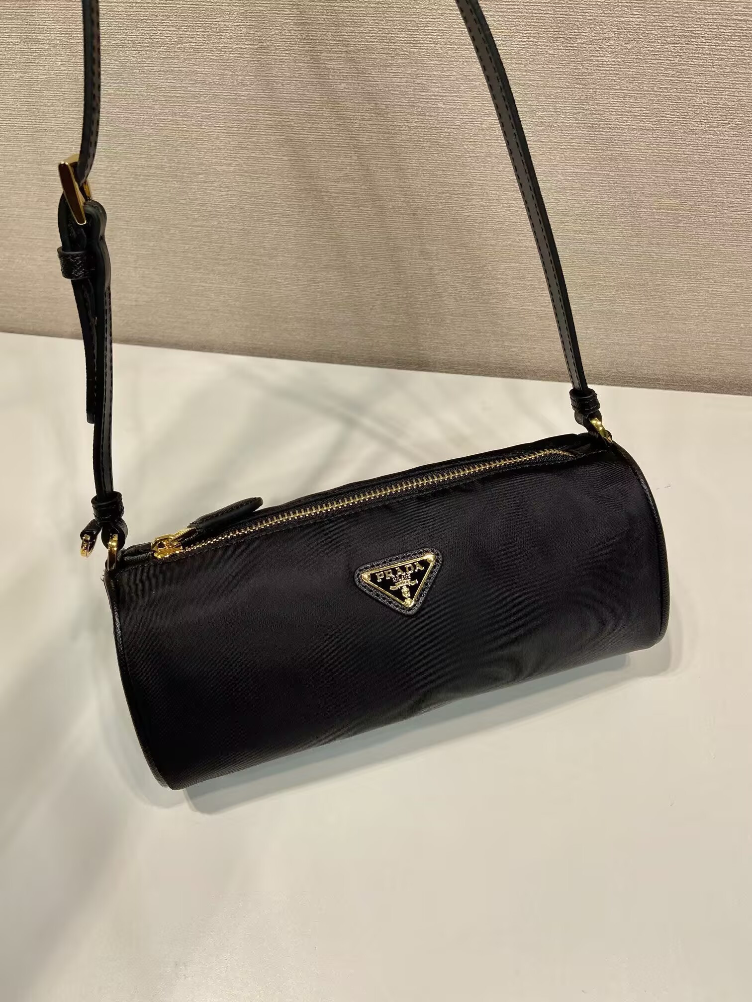 Pra*a re-nylon pouch 22x9x7.5cm