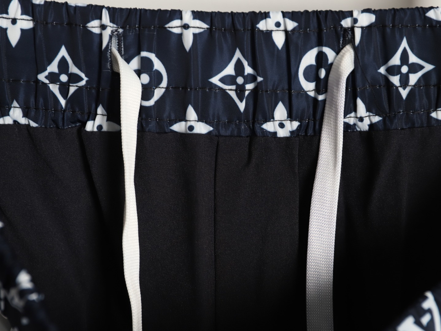 l0vis Vvtt0n pants suit