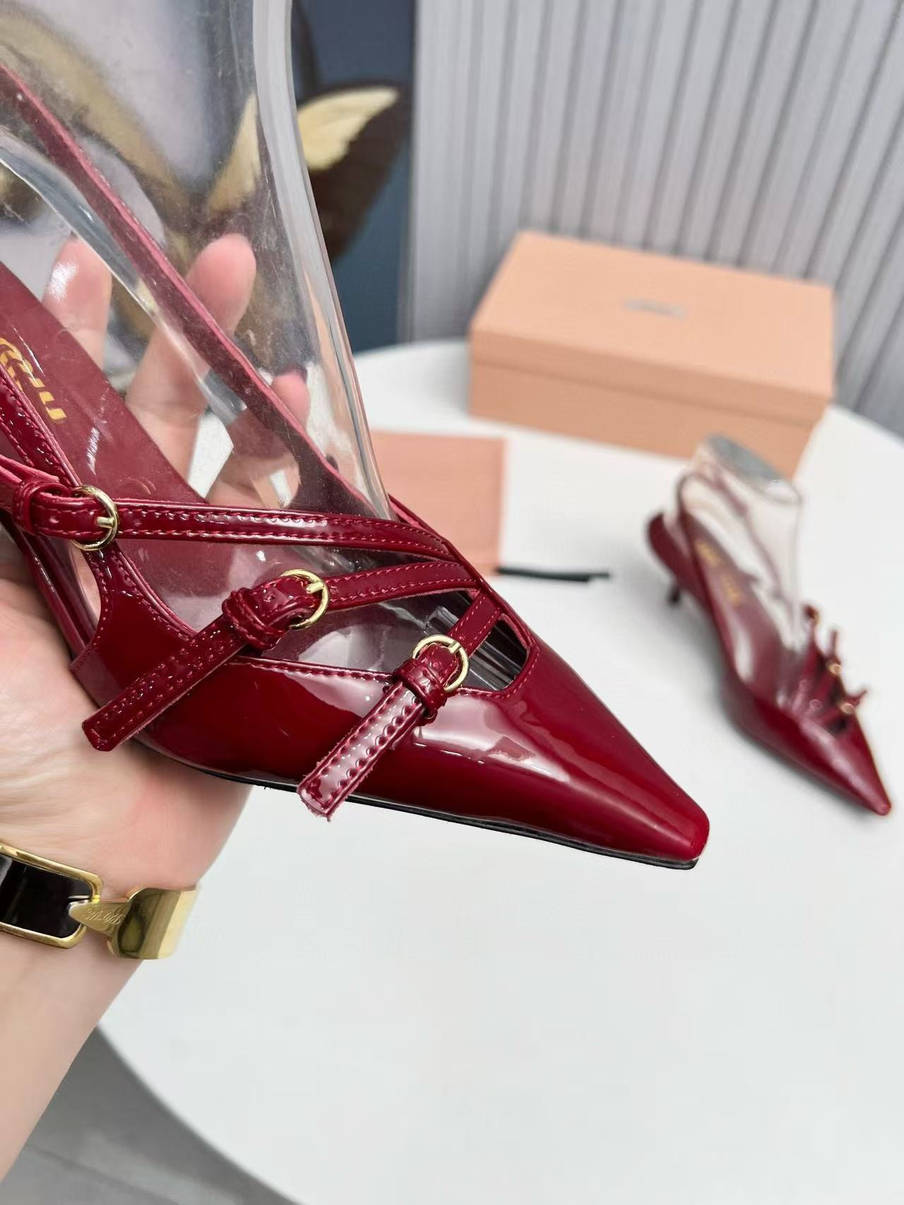 ua M1v M1v slingbacks with buckles