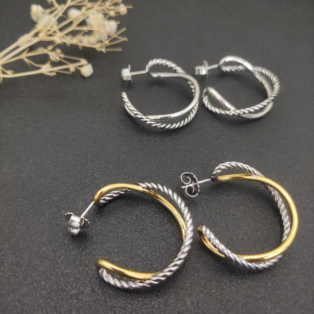 dau1d Yvrm*n cross twist earrings(inner diameter about 2.5cm)