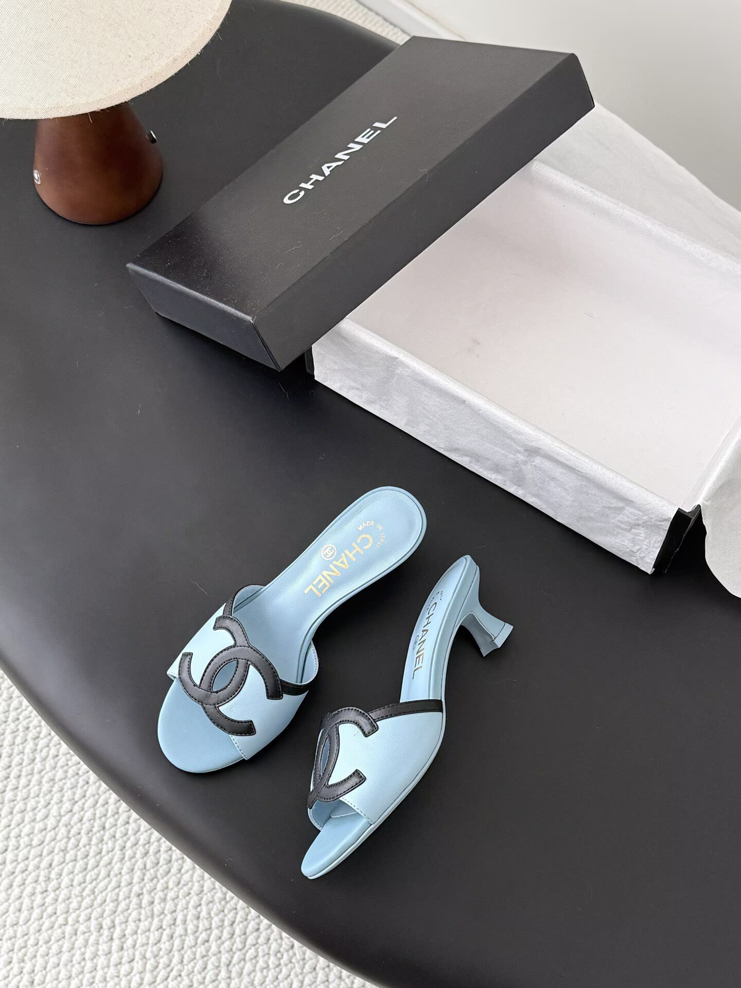 ua Ch**el sandals 4.5cm heel