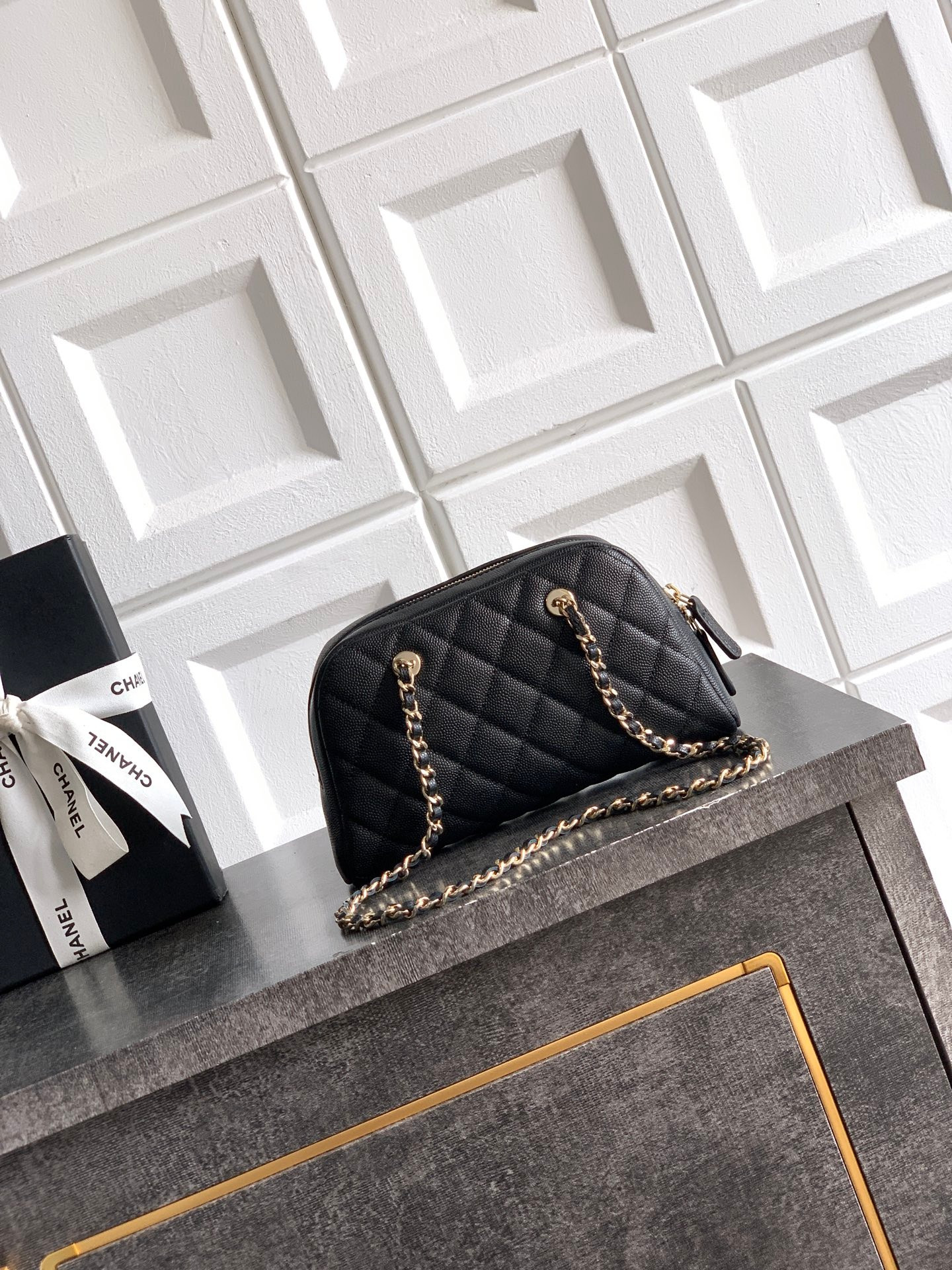 Ch**el clutch with chain ap5092 11.5x19.5x5.5cm