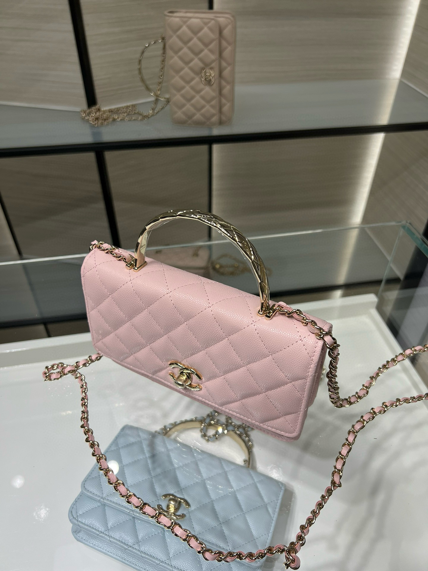 Ch**el clutch with chain ap4579 19x12x3.5cm