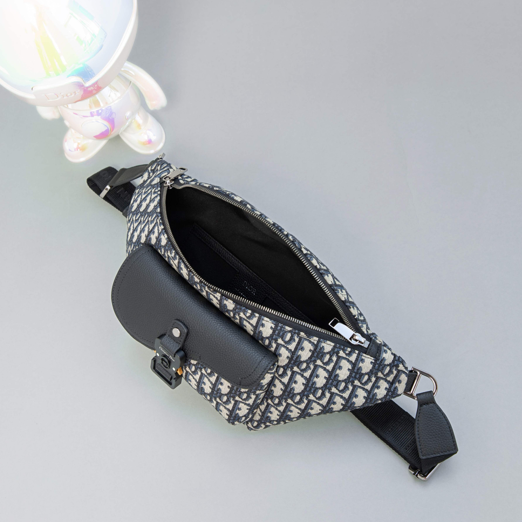 D10r saddle belt bag 39x17x10.5cm