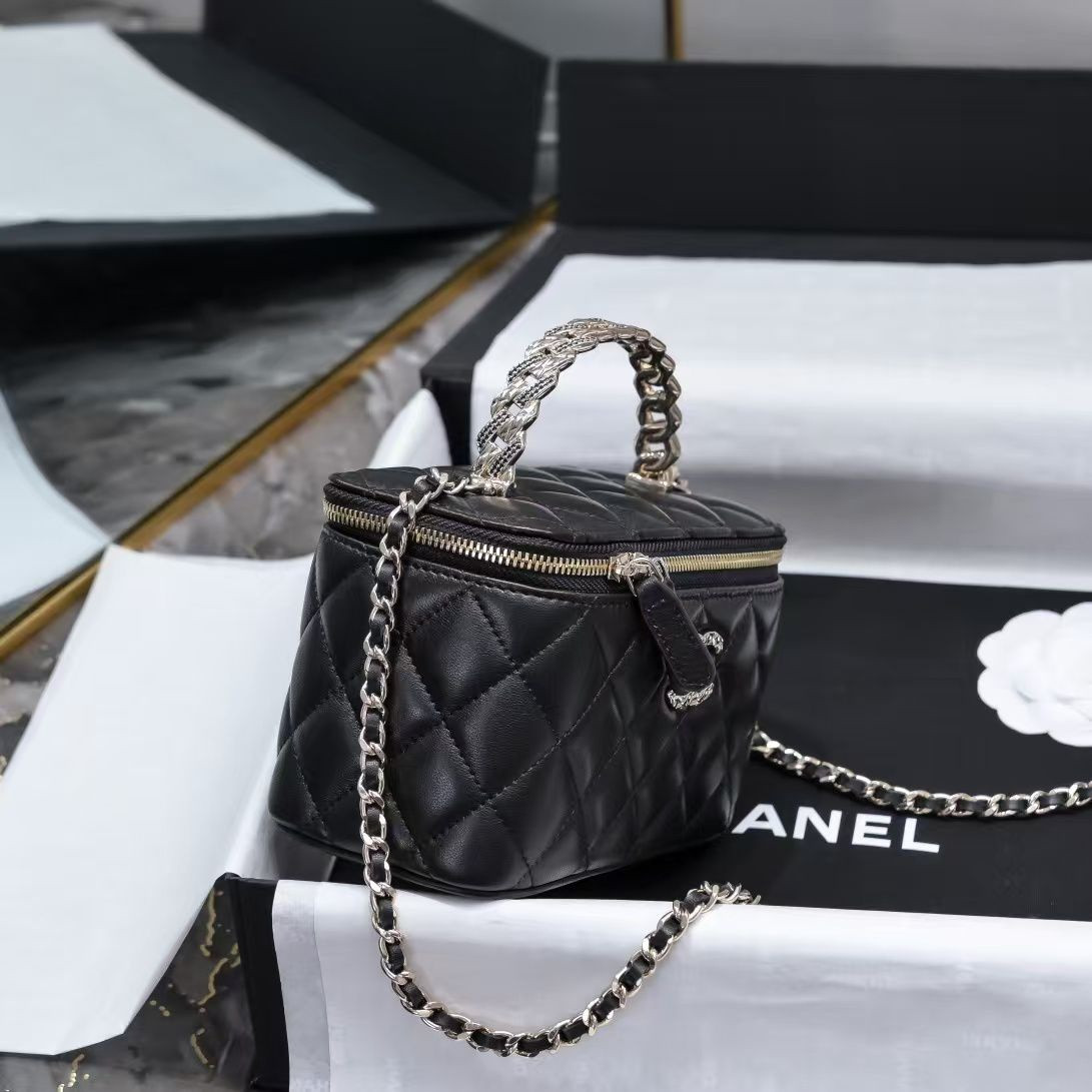 Ch**el Clutch With Chain 10x16x8cm