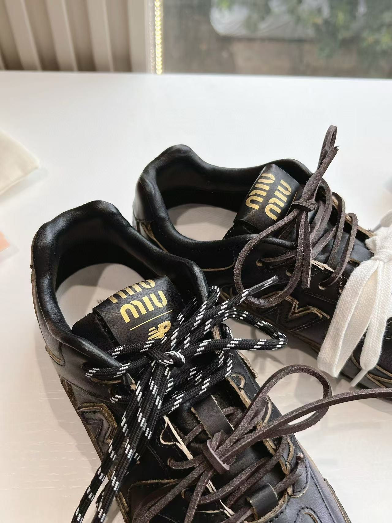 ua m1v m1v x new Ba1an*e 530 sl leather sneakers