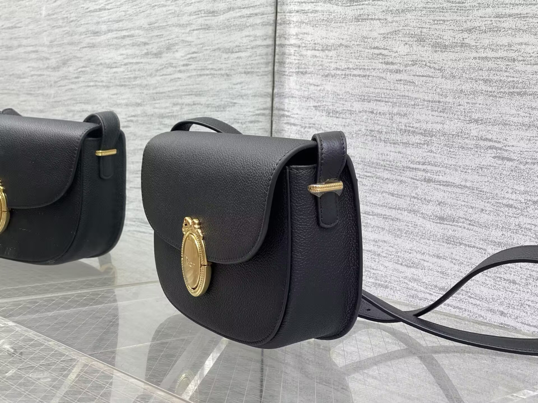 D10r medium médaillon flap bag 23x16x6.5cm