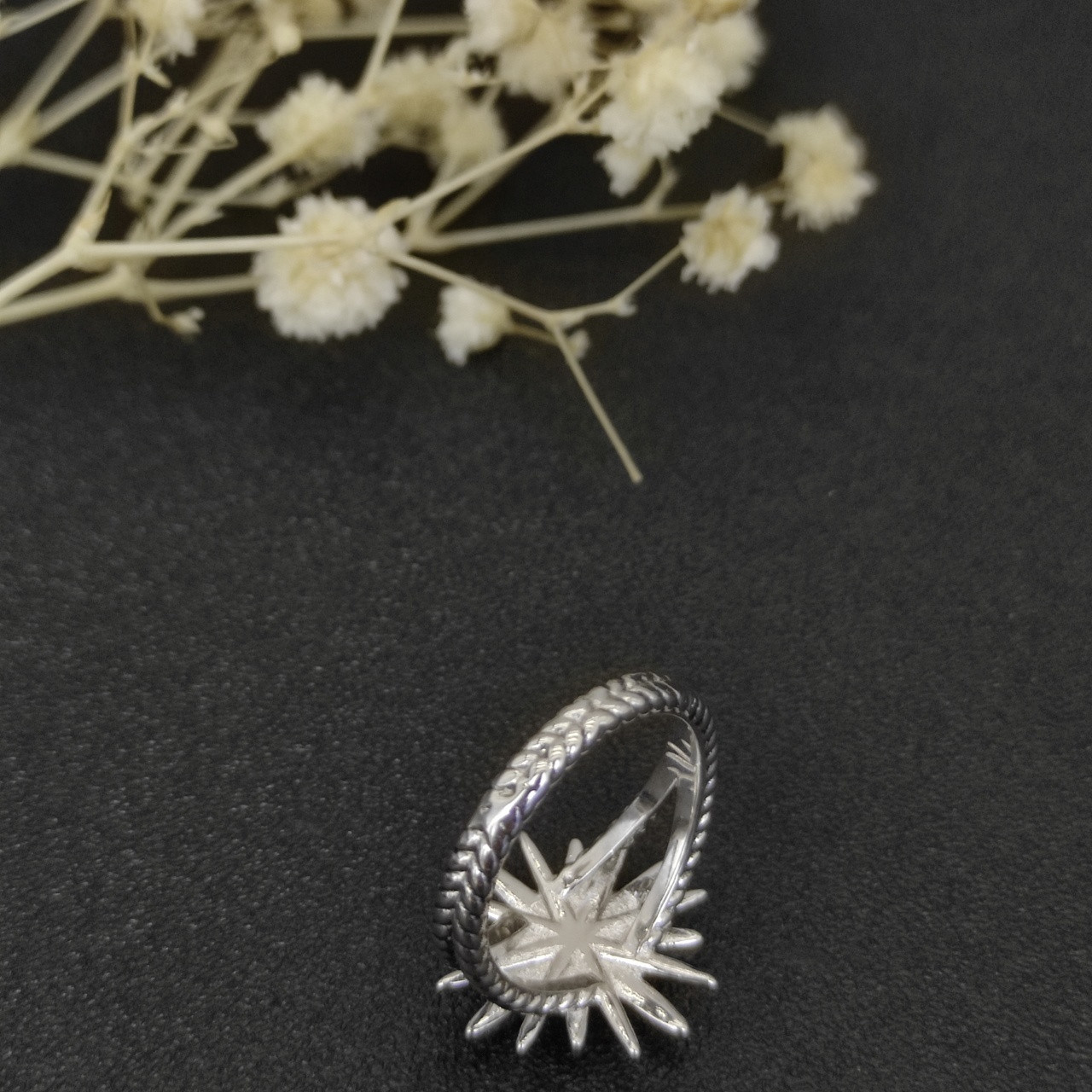 dau1d Yvrm*n sunflower starry ring