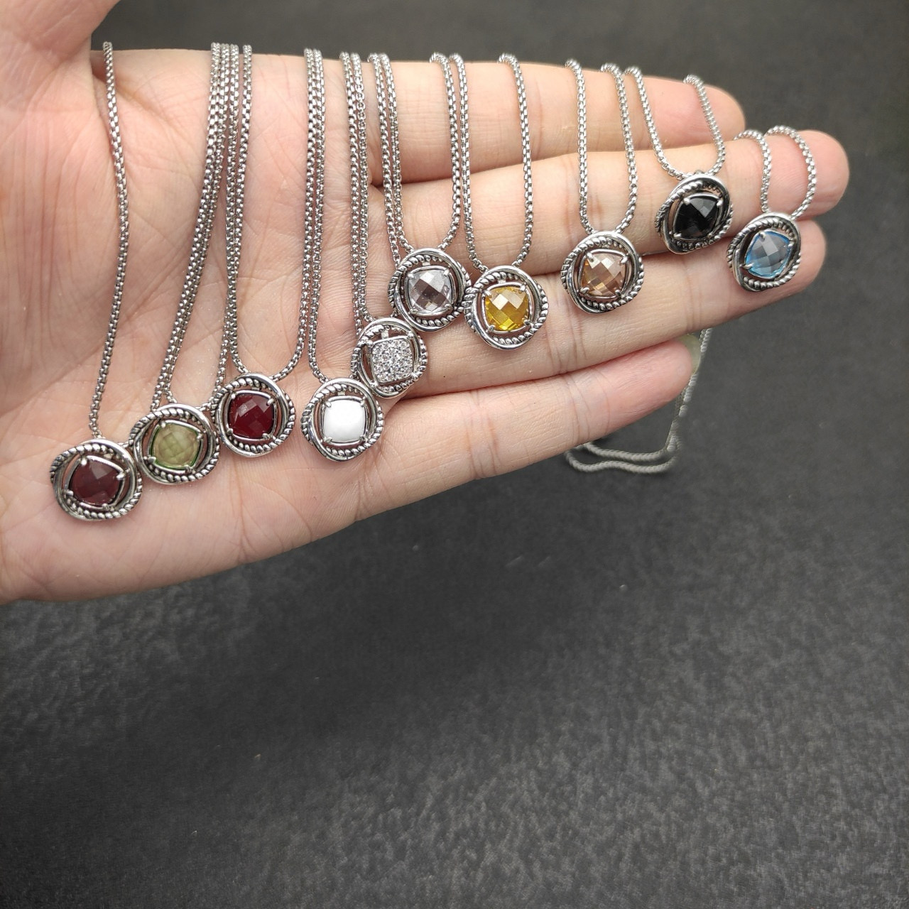 dau1d Yvrm*n square d1am0nd necklace(main stone 7mm, chain thickness 1.5mm, length 45+5cm delay chain)