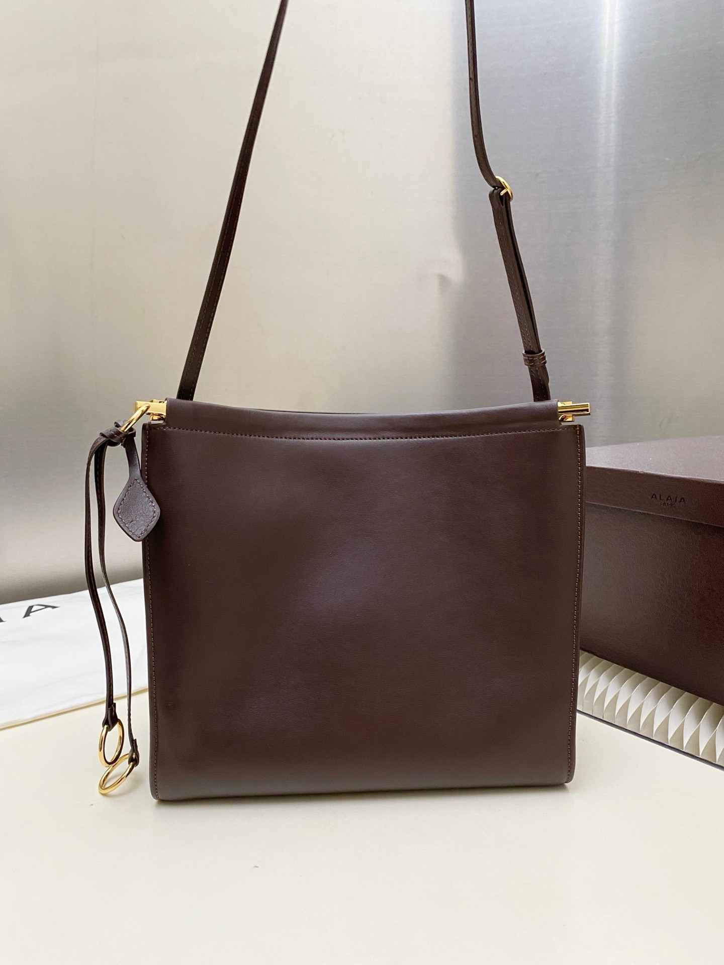 A1a1a LE CLICK SQUARE BAG IN NUBUCK 26x14x24cm