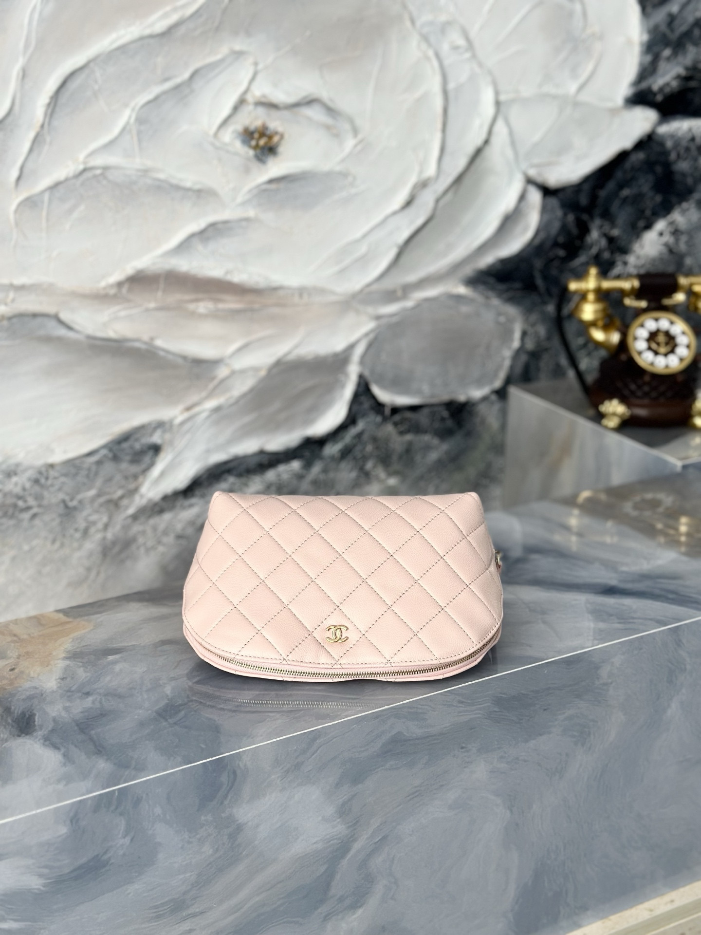 Ch**el quilted cosmetic bag a31102 19x13x10cm