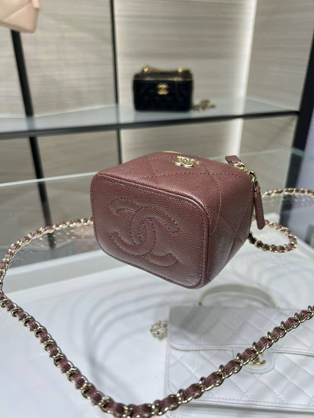 Ch**el classic top handle vanity case with chain 10x7x9cm