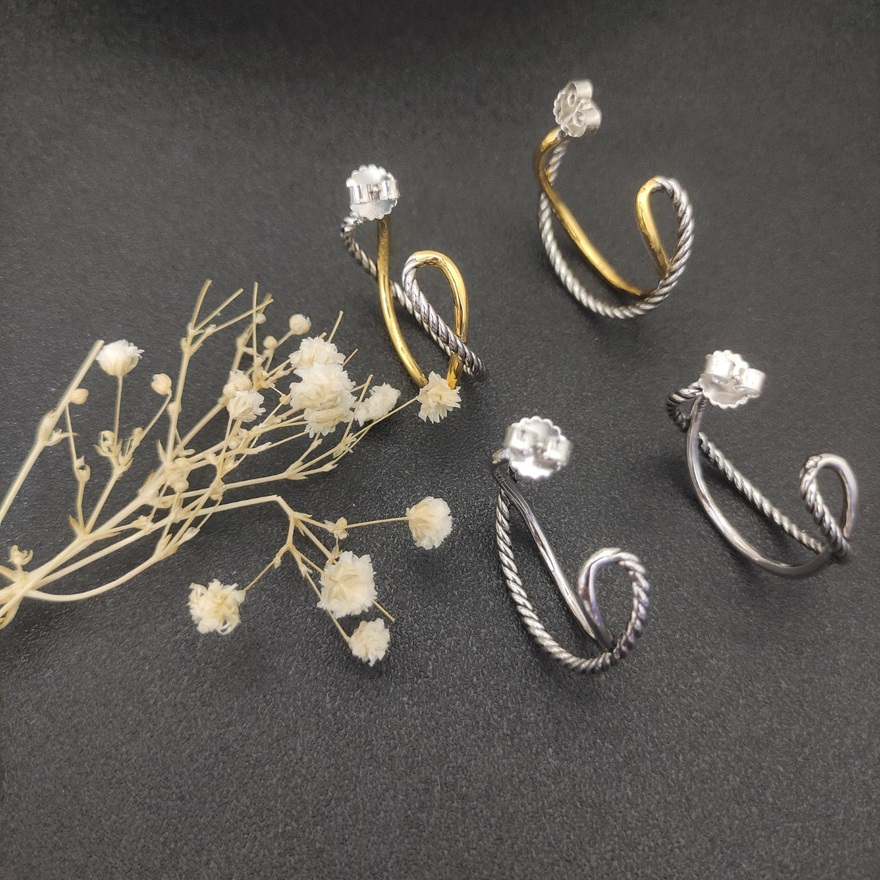 dau1d Yvrm*n cross twist earrings(inner diameter about 2.5cm)