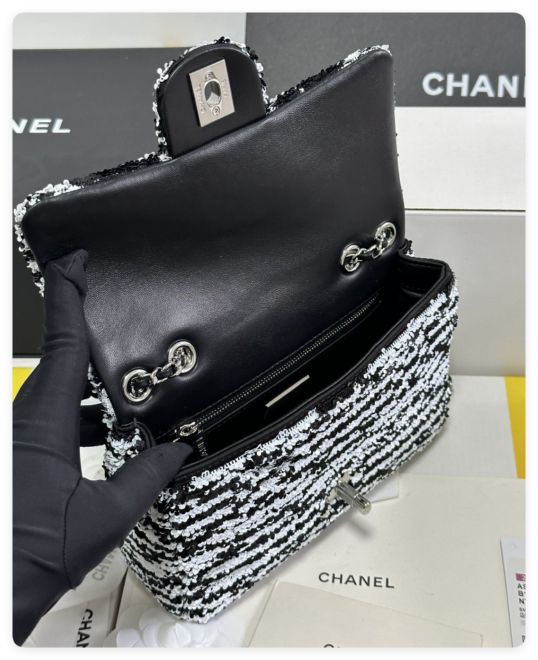 Ch**el Sequin Flap Bag 14x21x8cm