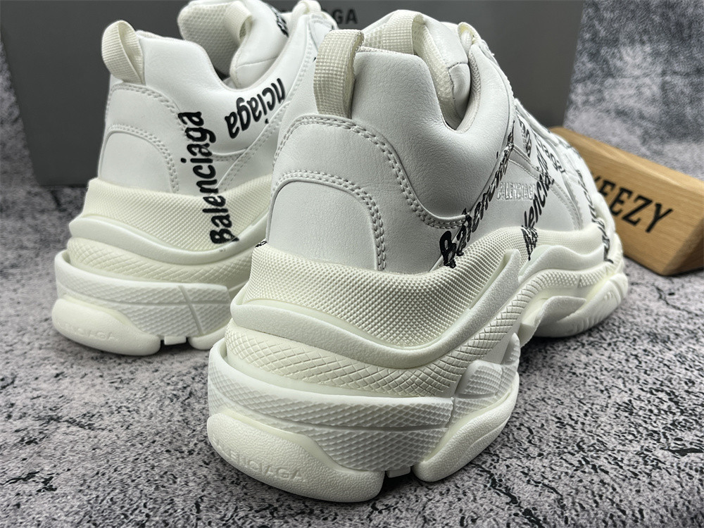 UA TRIPLE S CLEAR SOLE WHITE