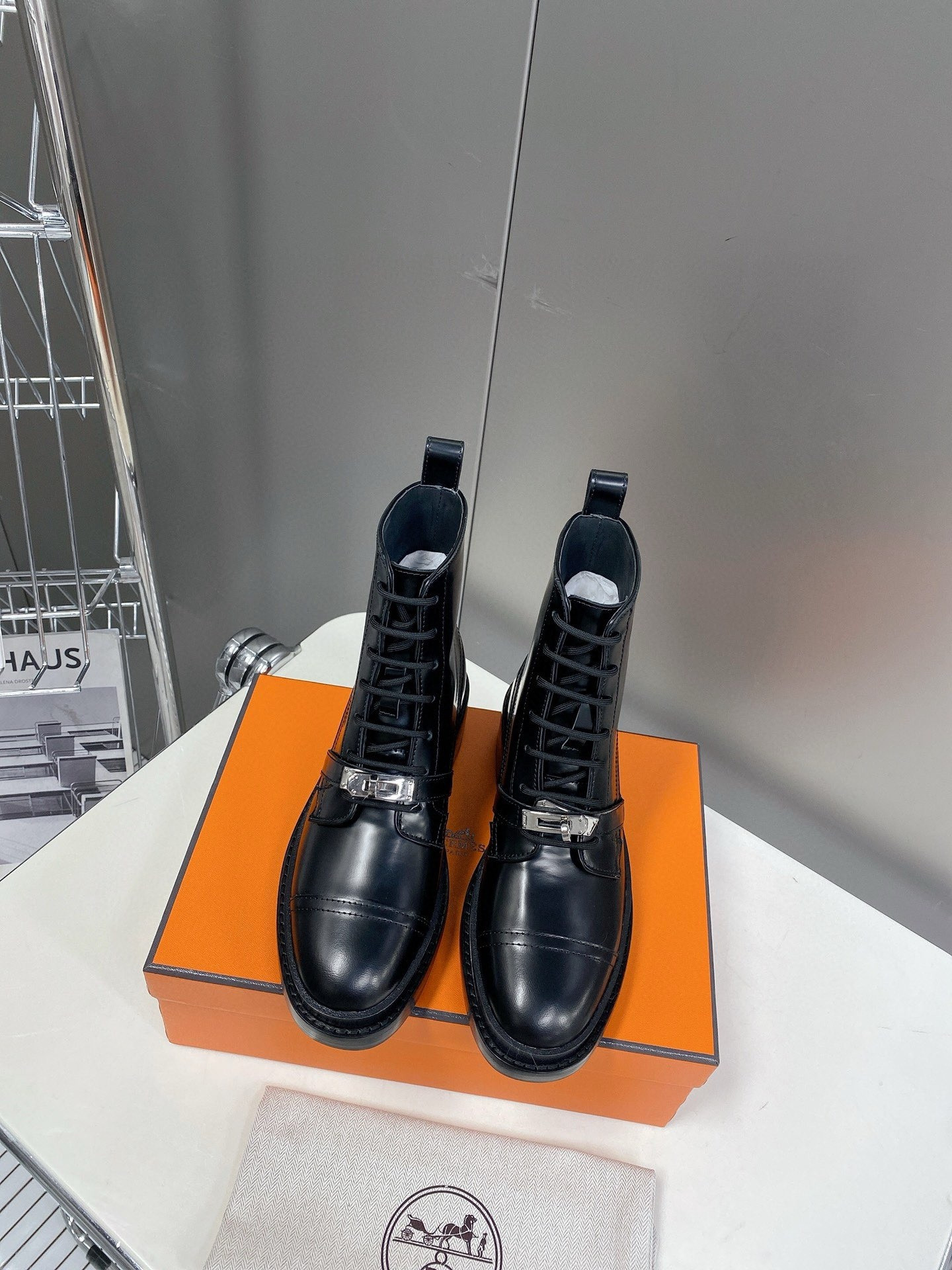 ua H**me5 funk ankle boot