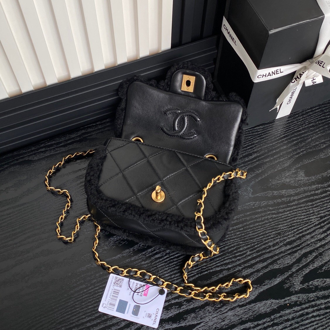 Ch**el Mini Flap Bag 12 x 18 x 6cm