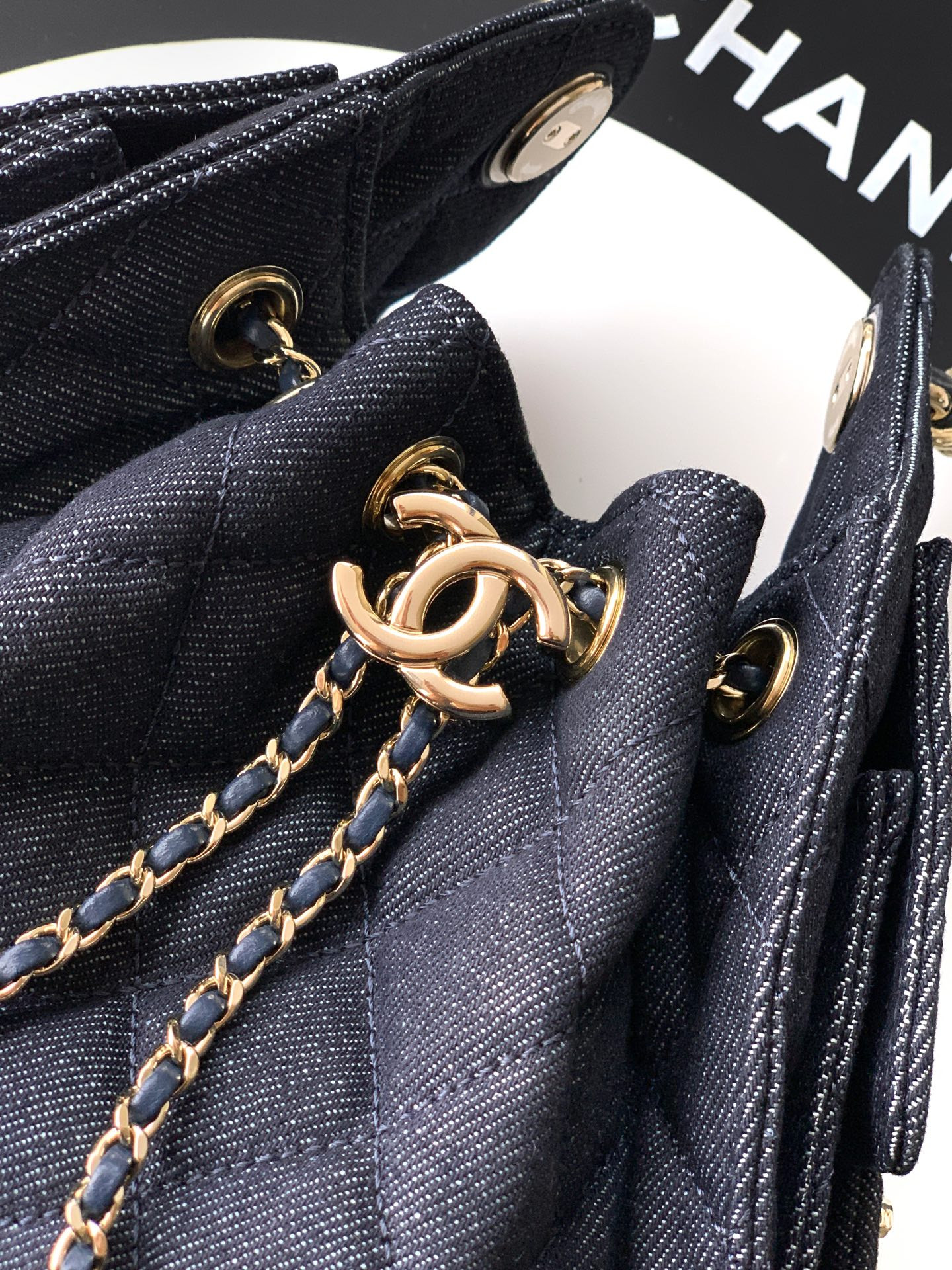Ch**el 25c bucket bag 20x22x12.5cm