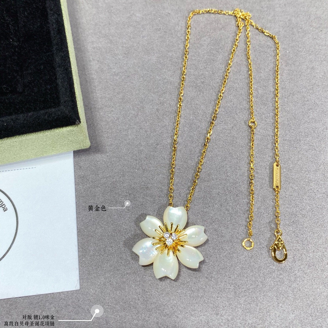 v*n cl**f & arpels preM1vm white fritillary christmas flower necklace