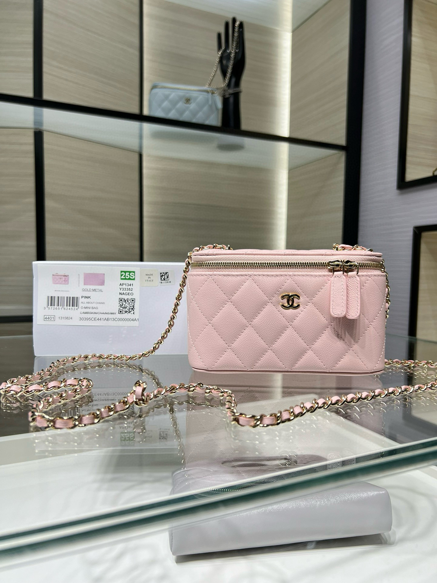 Ch**el Clutch With Chain 10x16x8cm