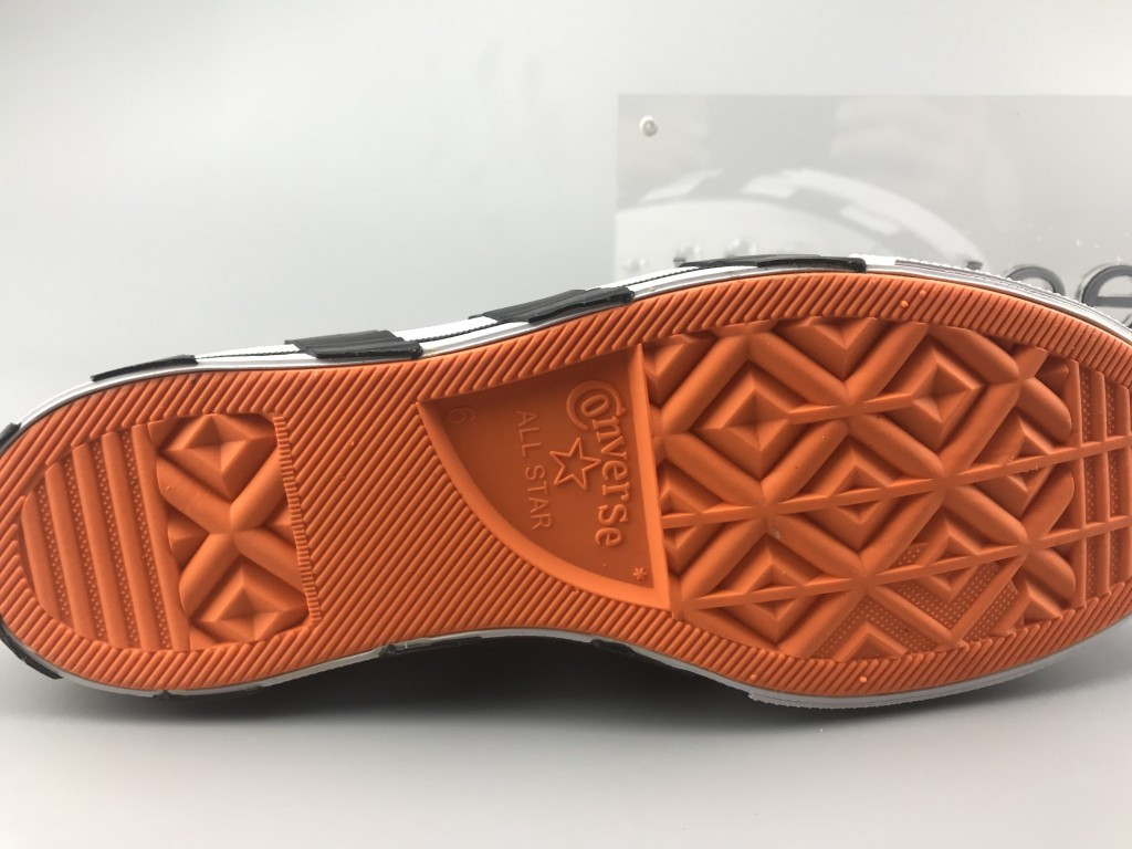UA OFF WHITE CONVERSE CHUCK 70