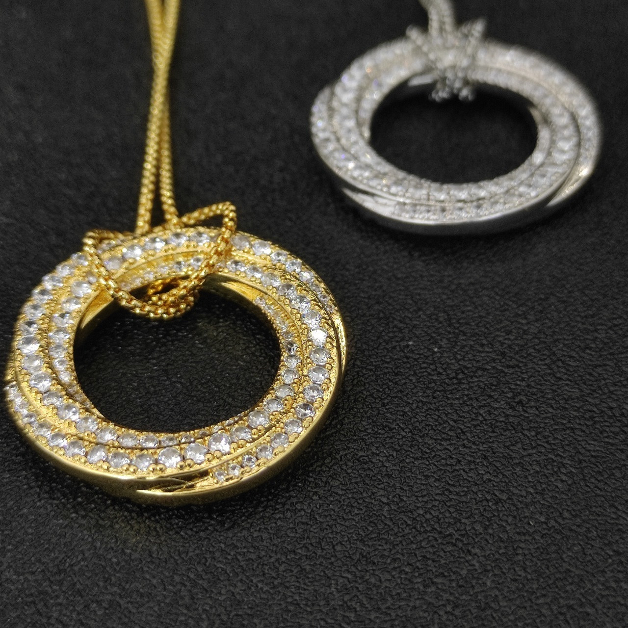dau1d Yvrm*n 30mm round with full d1am0nds necklace(chain length 90cm chain thickness 1.5mm)