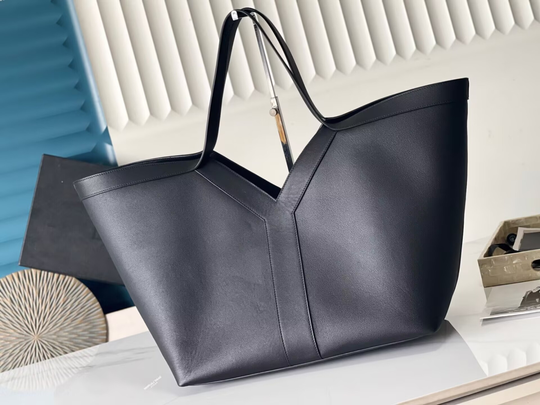 Y51 WHY TOTE 38 50x33x16cm