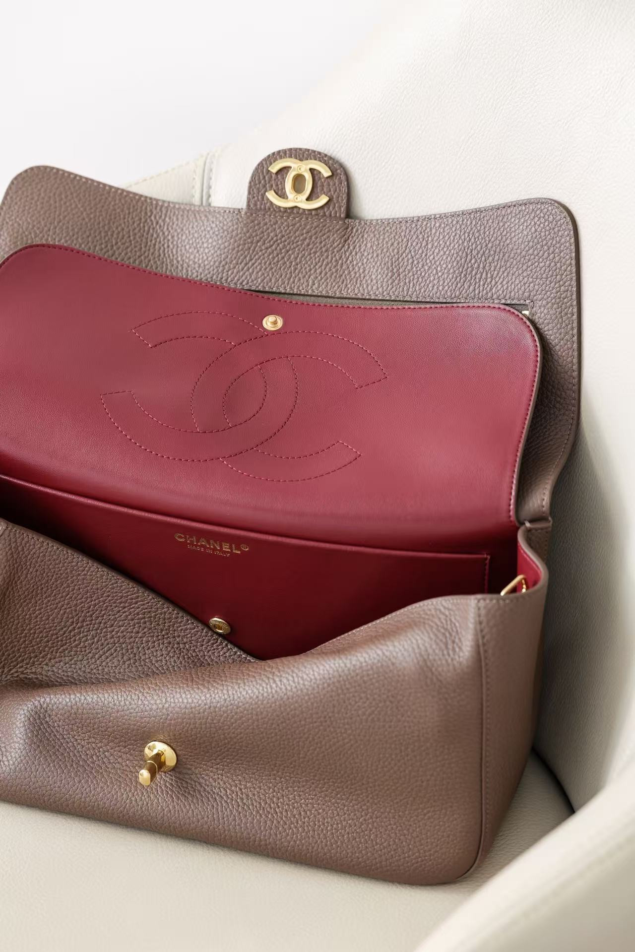 Ch**el maxi flapbag as6231 19.5x32x10cm