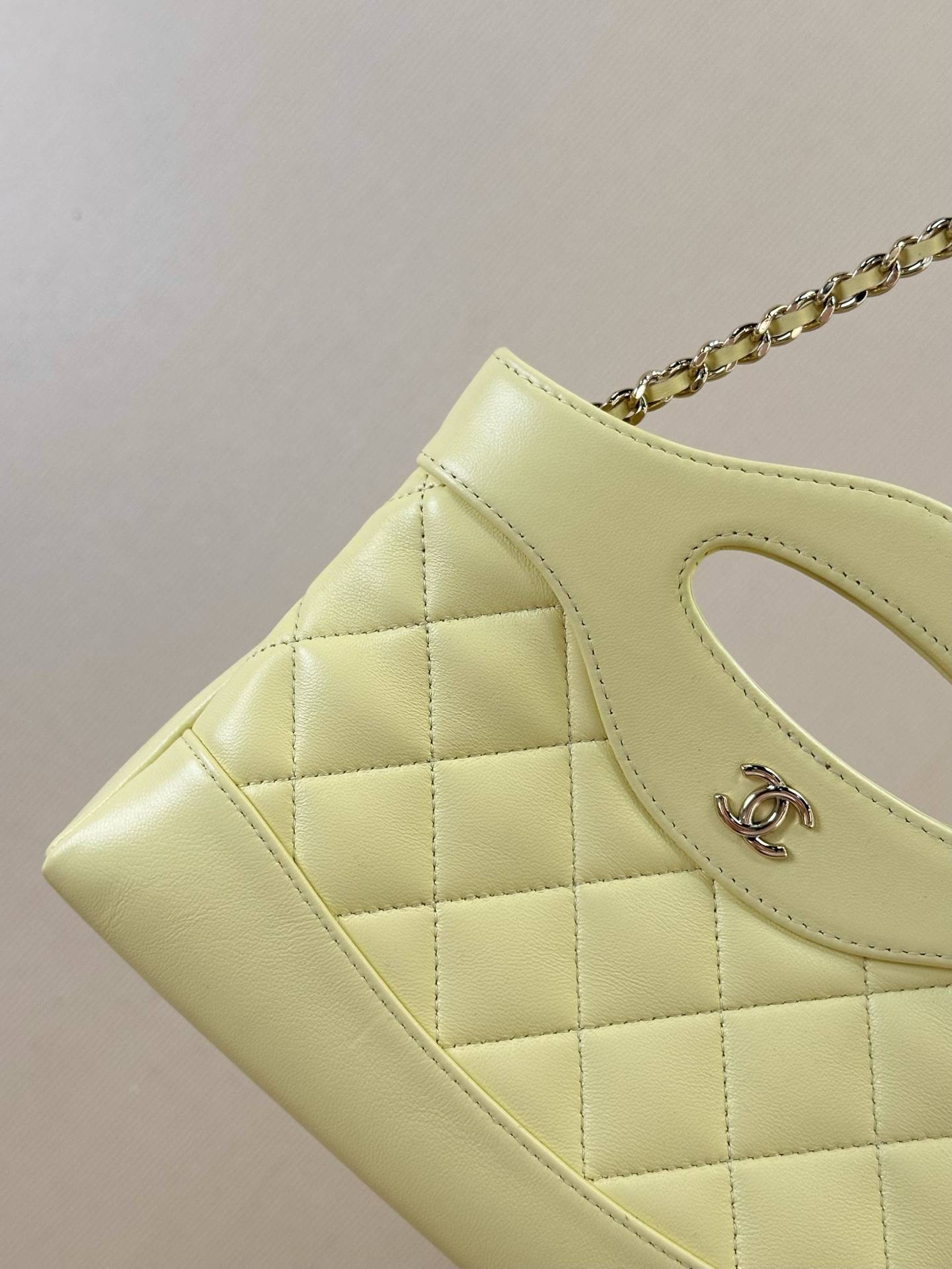 Ch**el nano chain bag 17.5x20.5cm