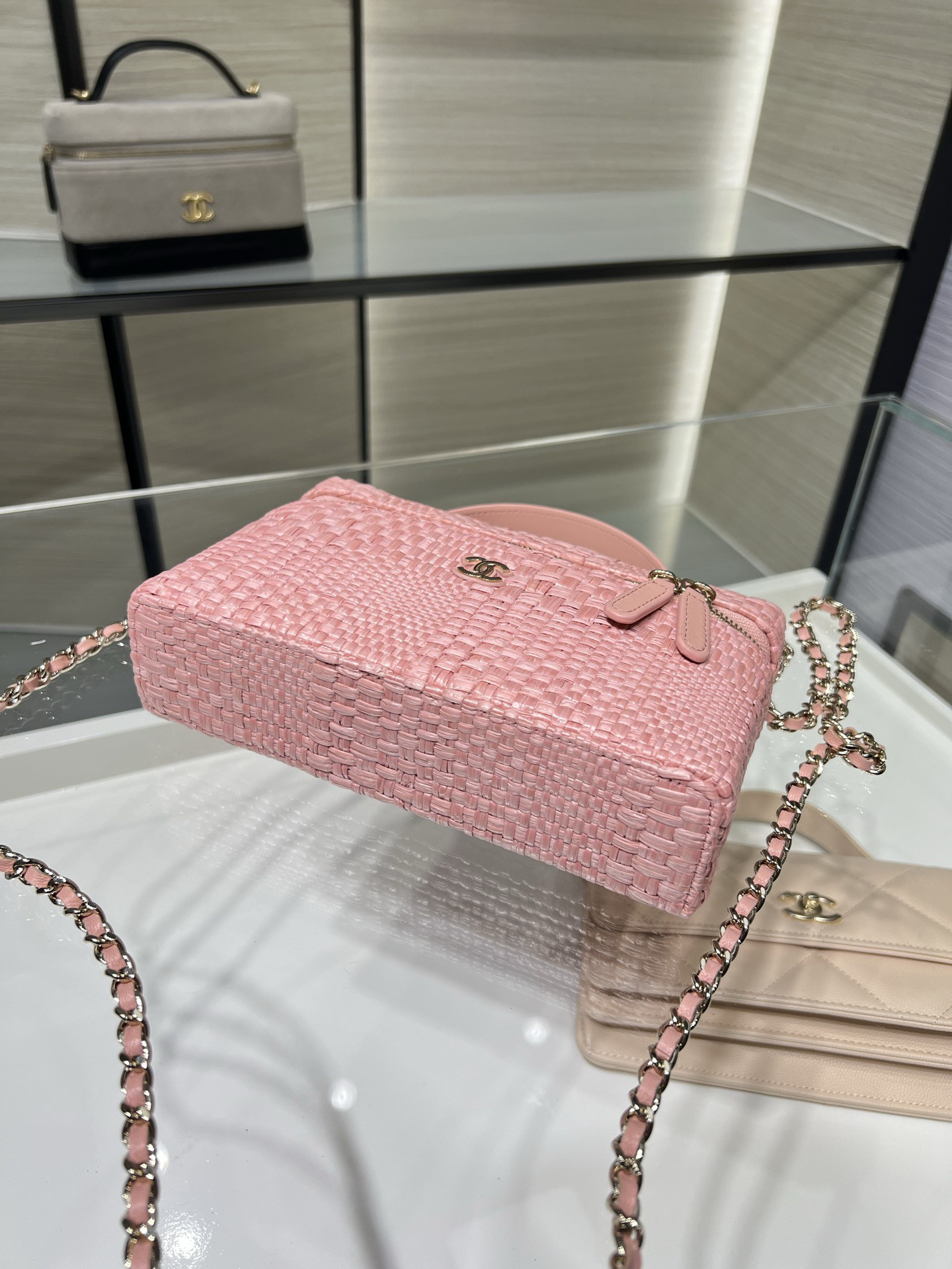 Ch**el classic vanity with chain handbag ap4385 17x19.5x5cm