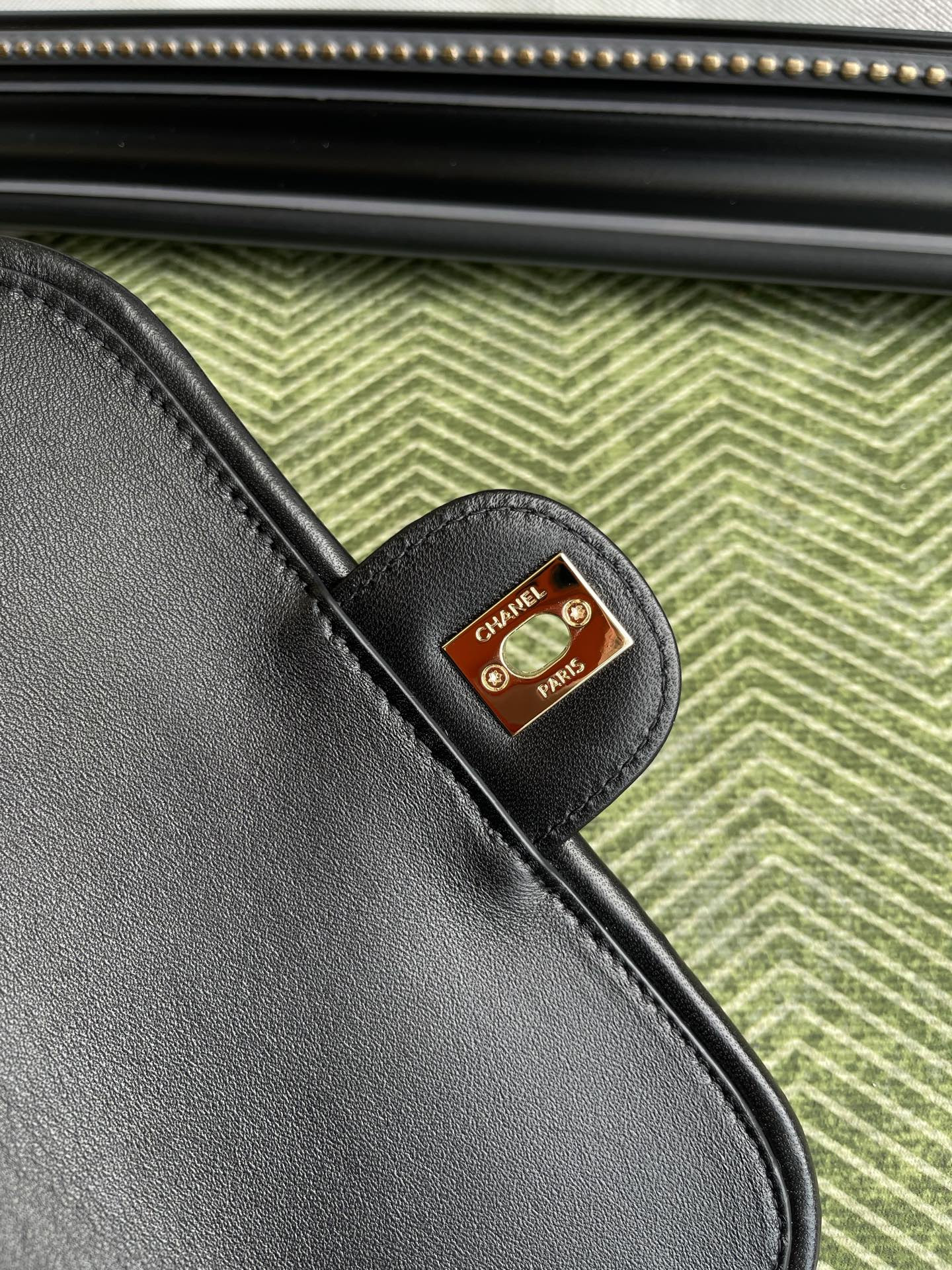 Ch**el flap bag as6017 23x14.5x6cm