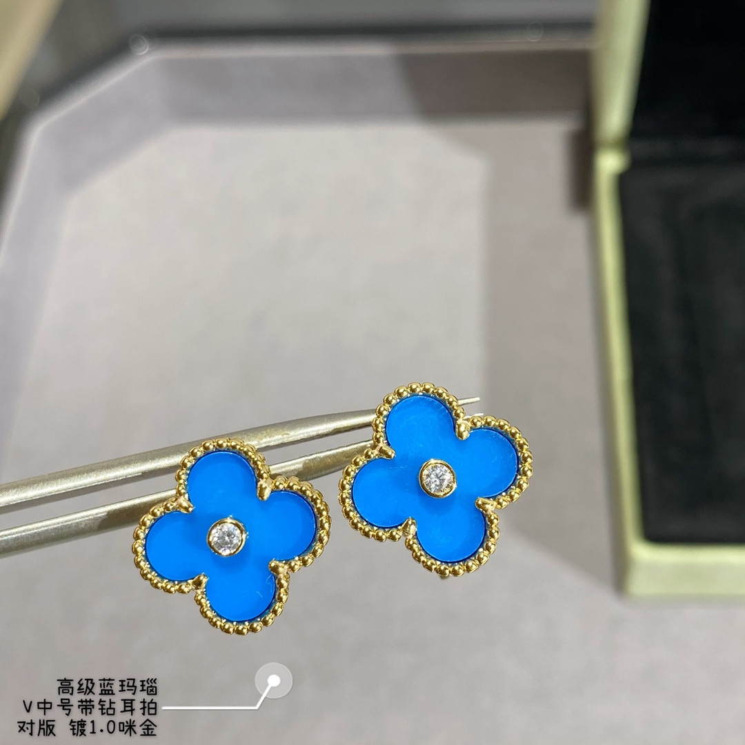 V*n Cl**f & Arpels Sapphire Blue Agate D1am0nd Four-Leaf Clover Earrings