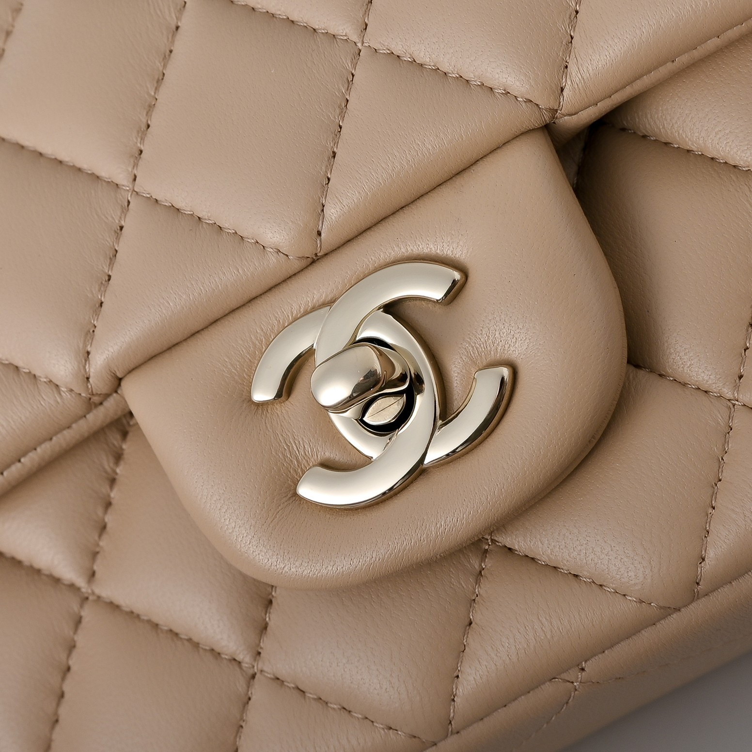 Ch**el mini flap bag 20x12x6.5cm