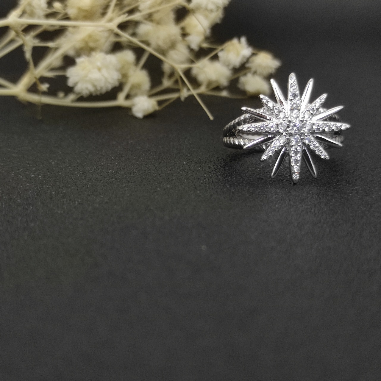 dau1d Yvrm*n sunflower starry ring