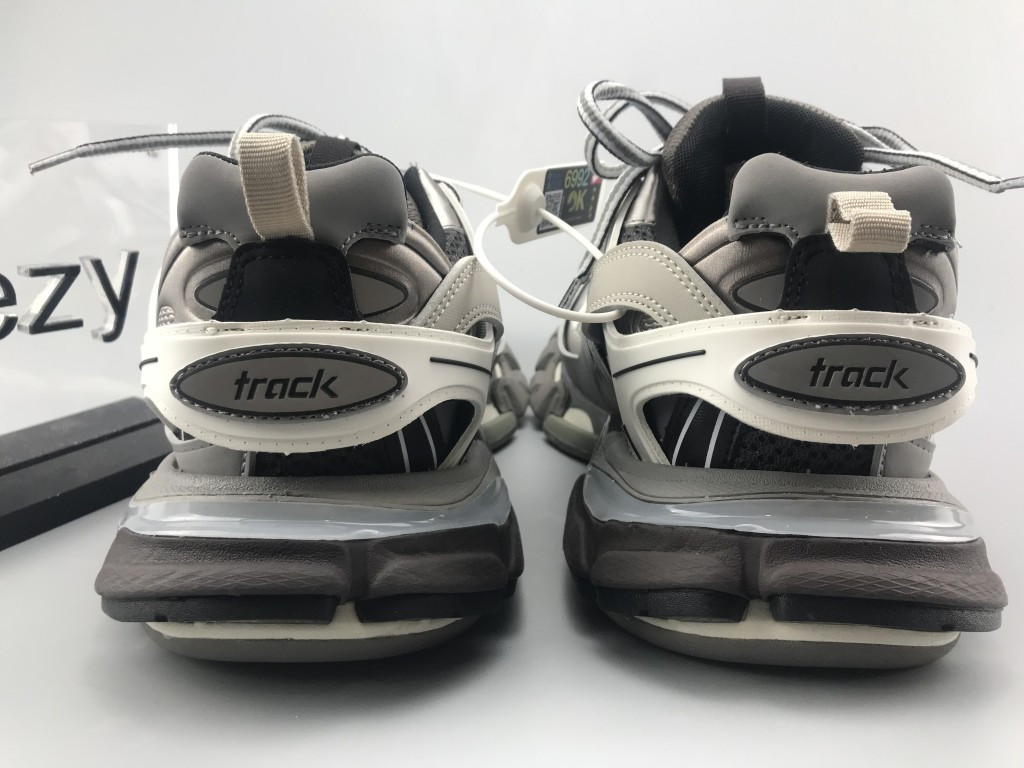 UA TRACK TRAINERS IN GREY AND WHITE MESH AND NYLON