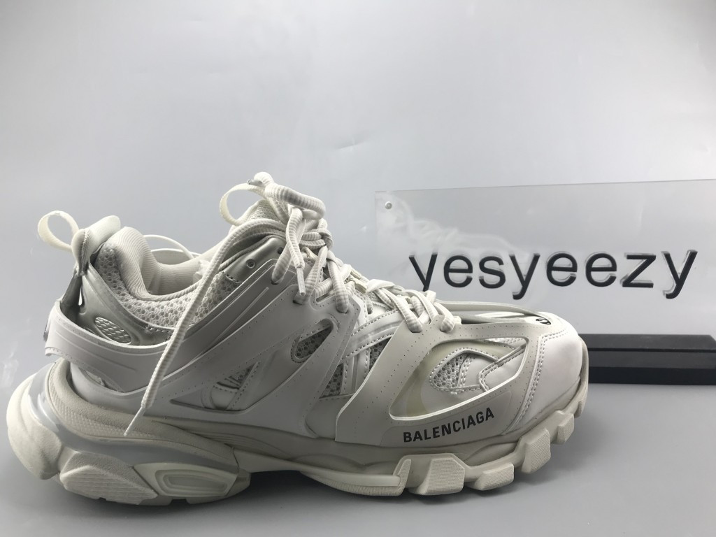 UA TRACK TRAINERS IN WHITE AND WHITE MESH AND NYLON