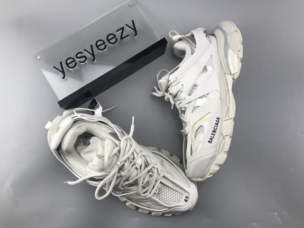 UA TRACK TRAINERS IN WHITE AND WHITE MESH AND NYLON